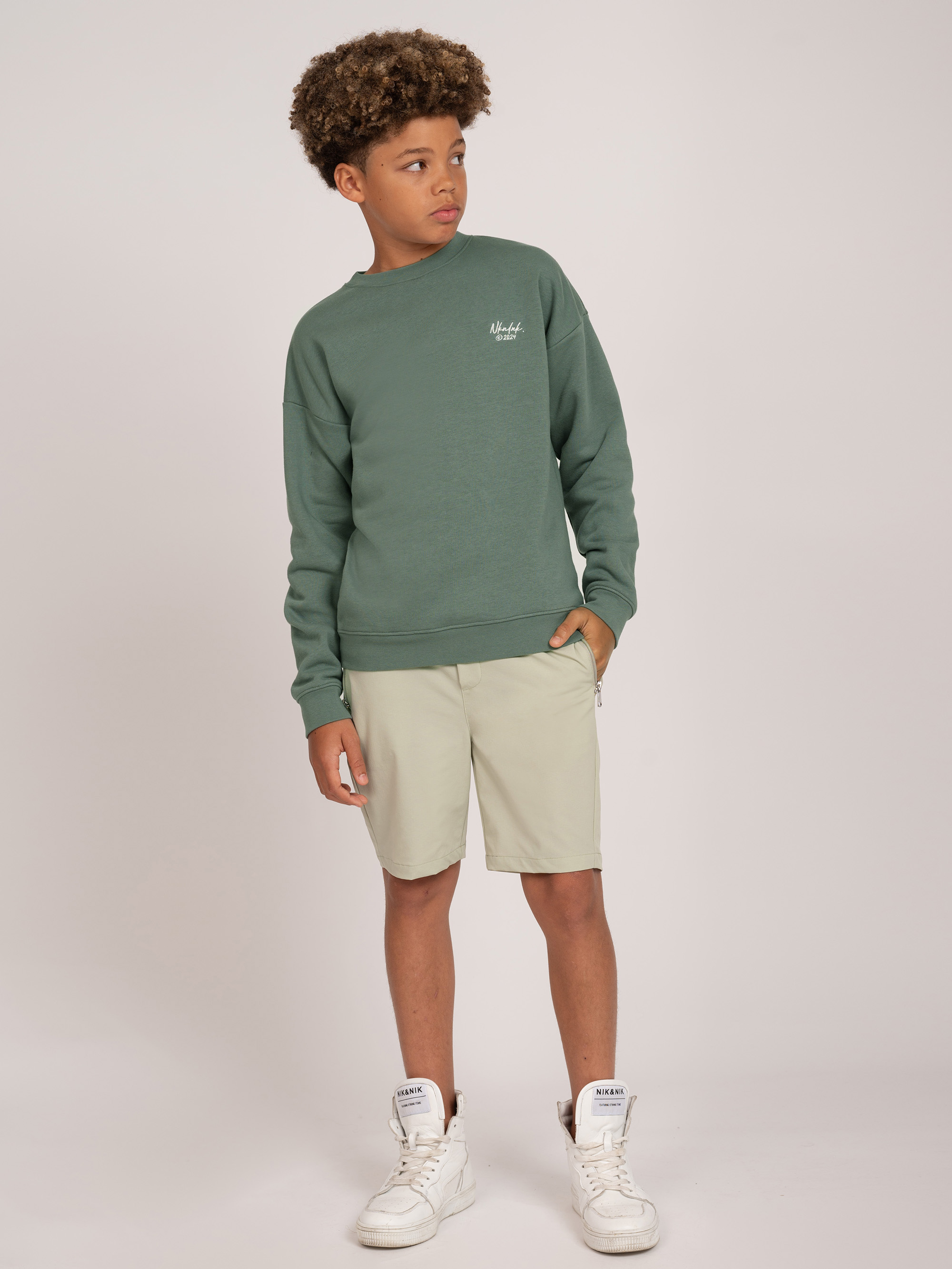 Oversized sweatshirt with logo